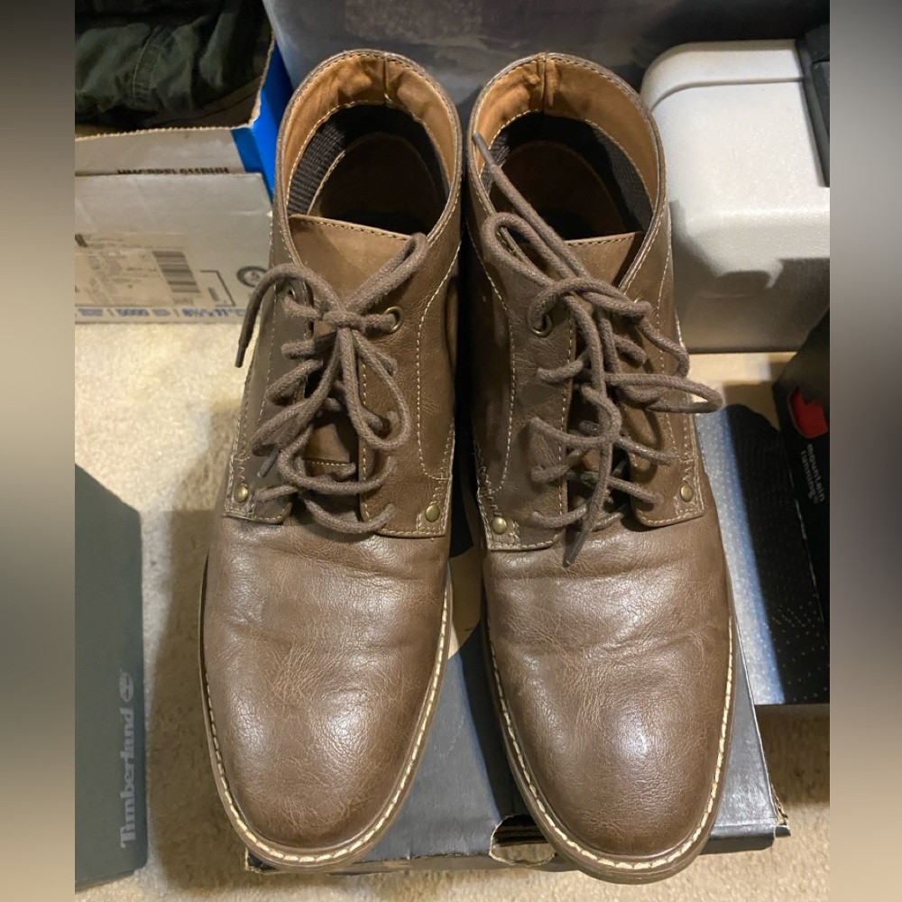 Guess Men's Brown Chukka Boots
